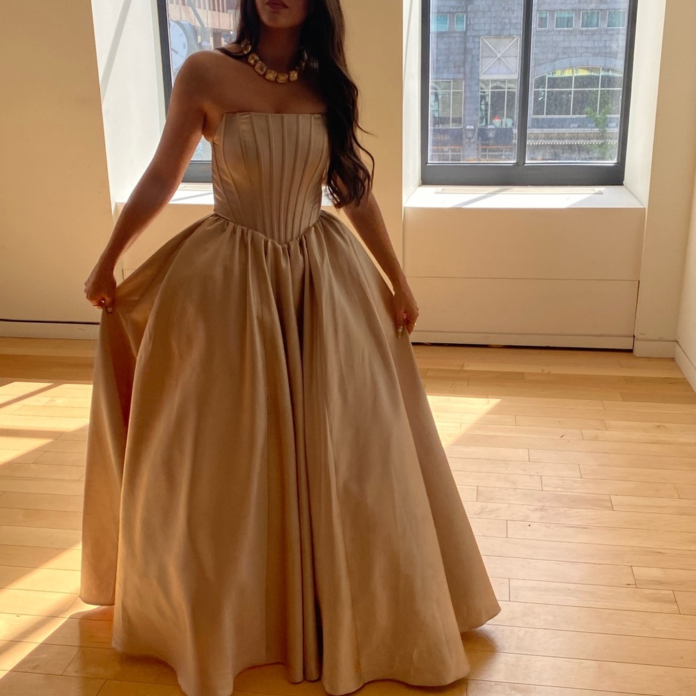 Elegant Strapless Satin Champagne Evening / Ball / Prom Gown